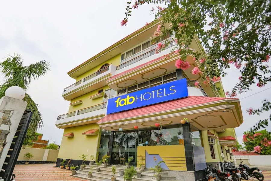 Hotel Kriti Green By OYO Rooms
