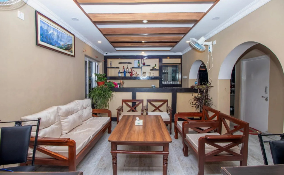 OYO 249 Hotel Royal Image