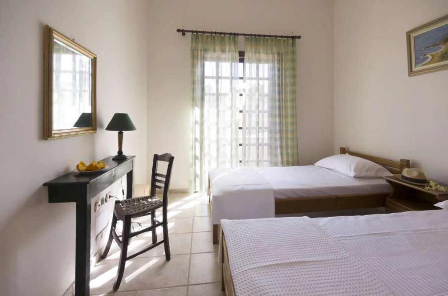 Dim Art Traditional Villa