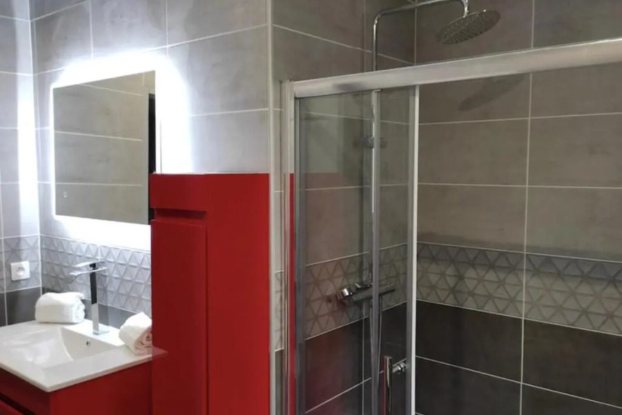 Nice New House With Terrace And Garden