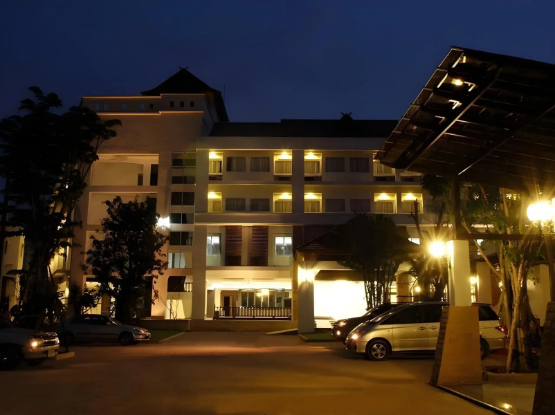 Nana Buri Hotel