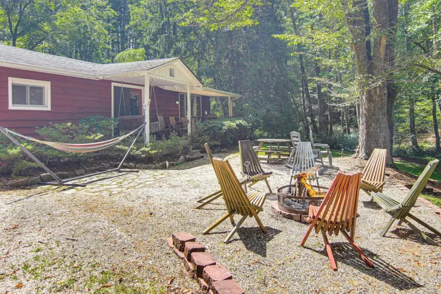 20-acre Cabin w/ Pond: 6 Mi to River Arts District