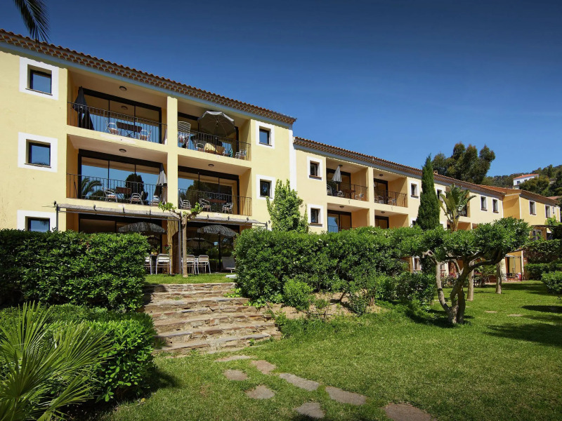 Stylish apartment with AC, located on a beautiful bay