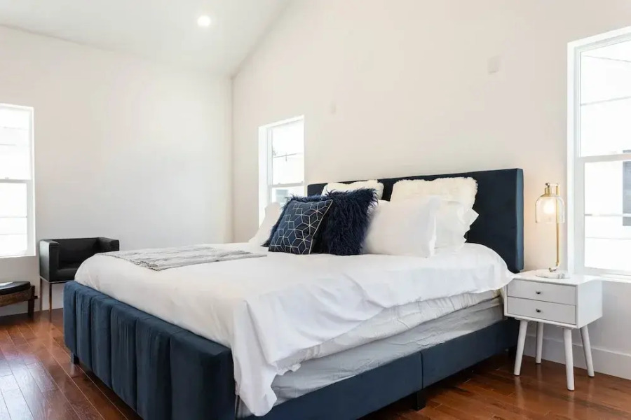 Ince by Avantstay 100 Meters to Amazon Studios