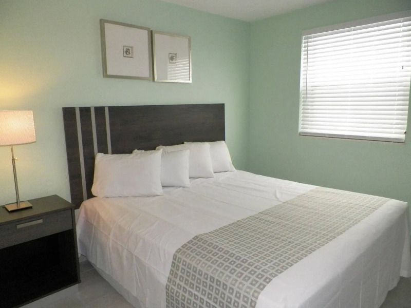 Royal Canadian Motel