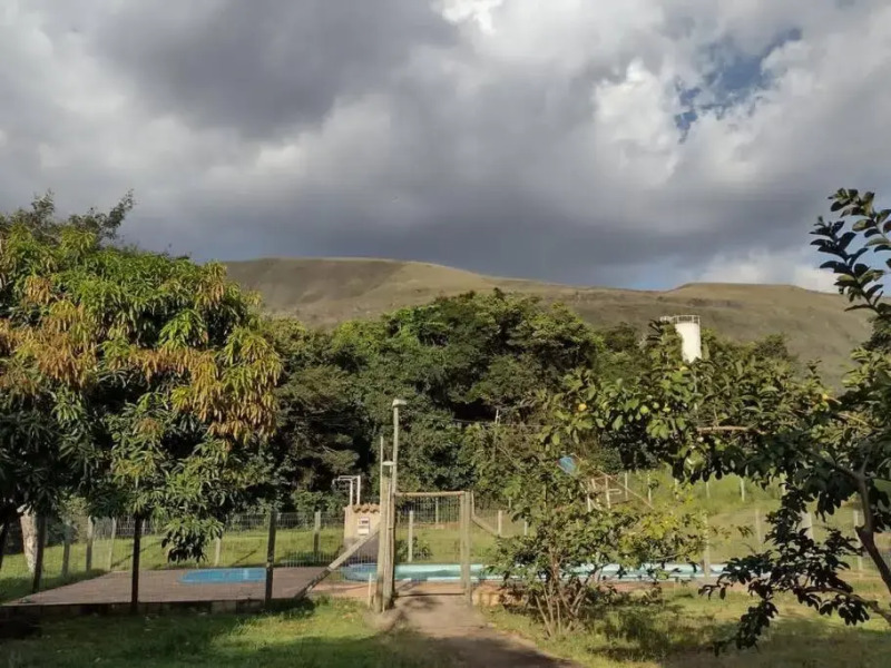 Sítio da Tia Lucia Perto da Montanha