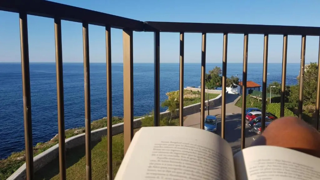 Sea Coast Lekeitio by HomeBilbao