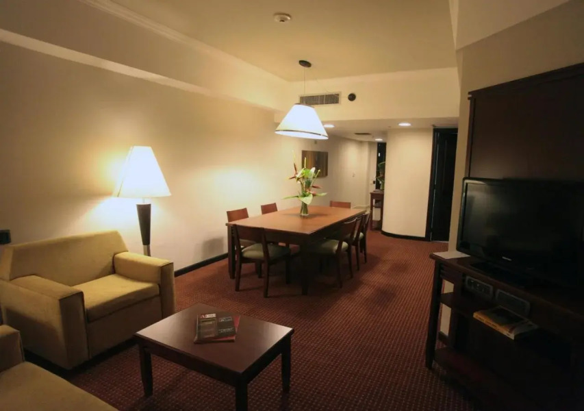 Embassy Suites By Hilton Valencia-Downtown