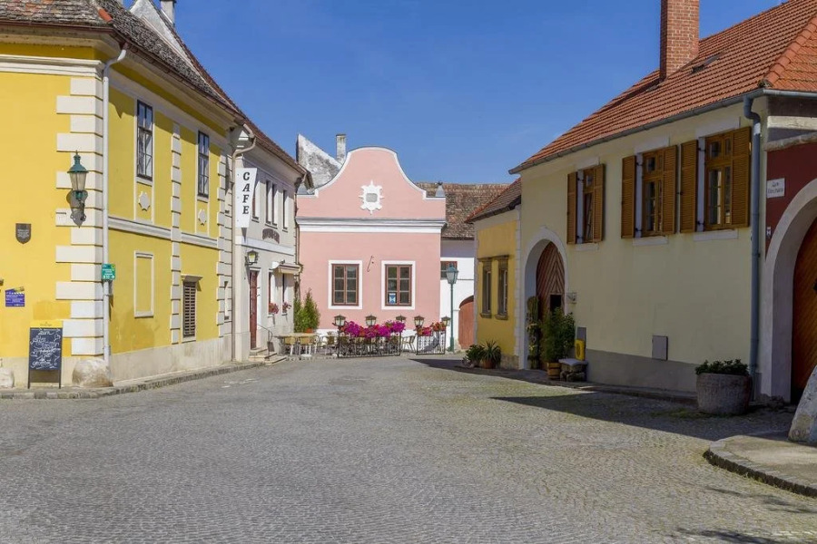 unser rosa Haus für Sie