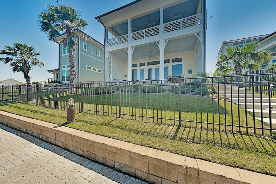 132 Reserve - 3 Br Home