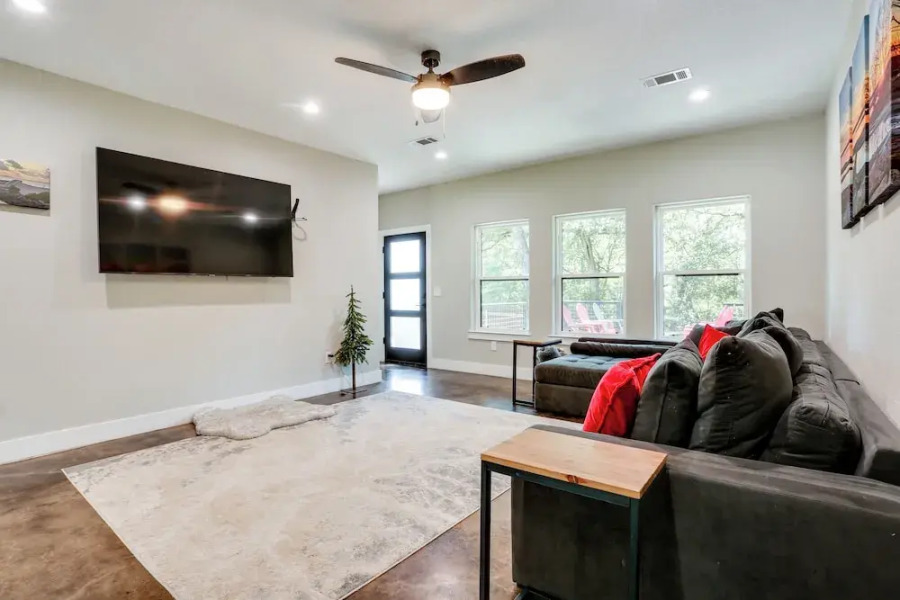 1 Mi to Boating & Beaches: Lake Texoma Getaway