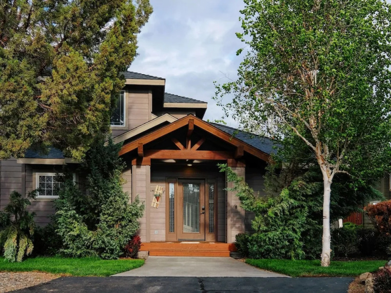 860 Golden Pheasant Drive Townhouse 3 Bedrooms 2.5 Bathrooms Townhouse