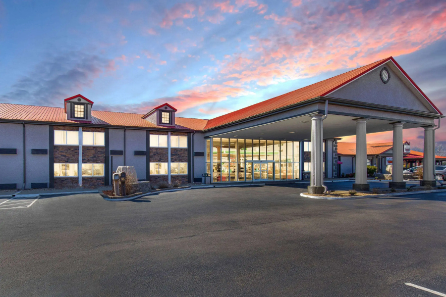 Ramada by Wyndham Bowling Green