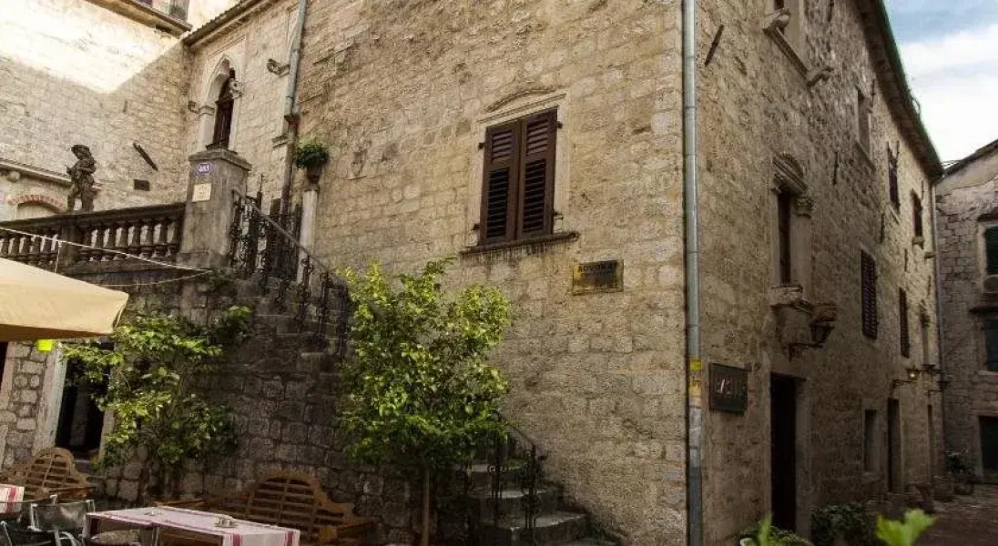 Palazzo Drusko Deluxe Rooms