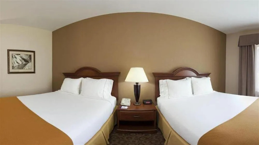 Holiday Inn Express Hotel & Suites-Brevard