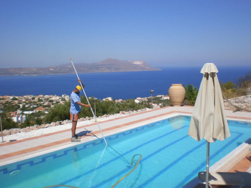 Fantastic luxe modern Villa, large garden, private pool, outdoor kitchen NW