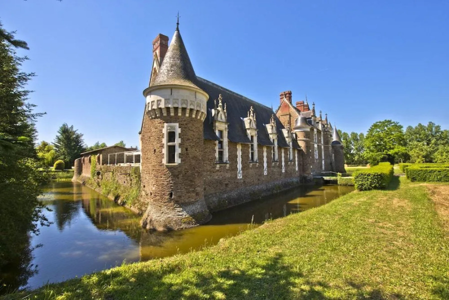 Château De La Colaissière