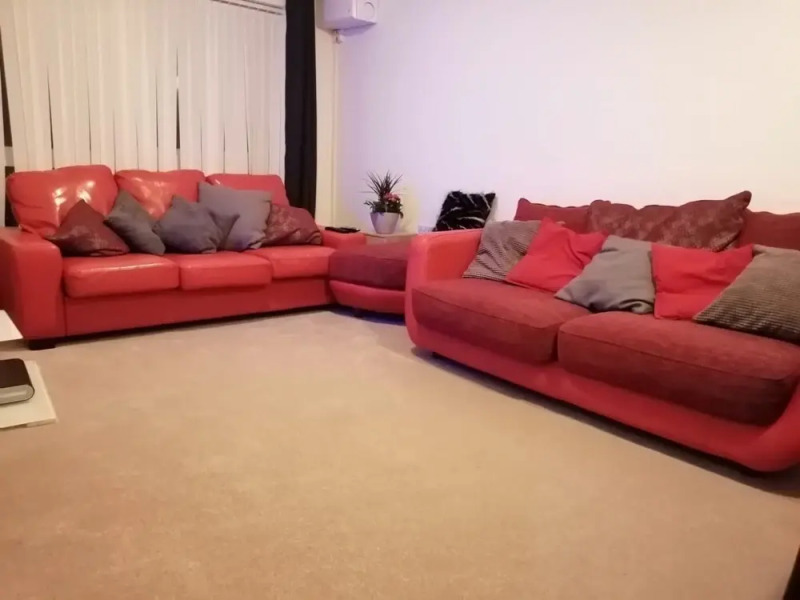 Gatwick Apartments, Direct Link to London