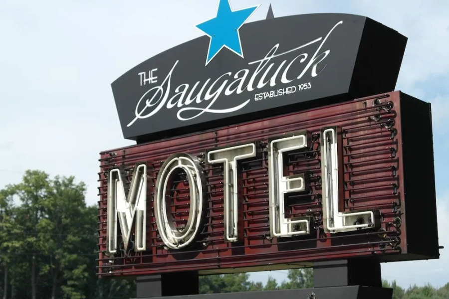 The Saugatuck Retro Resort Motel