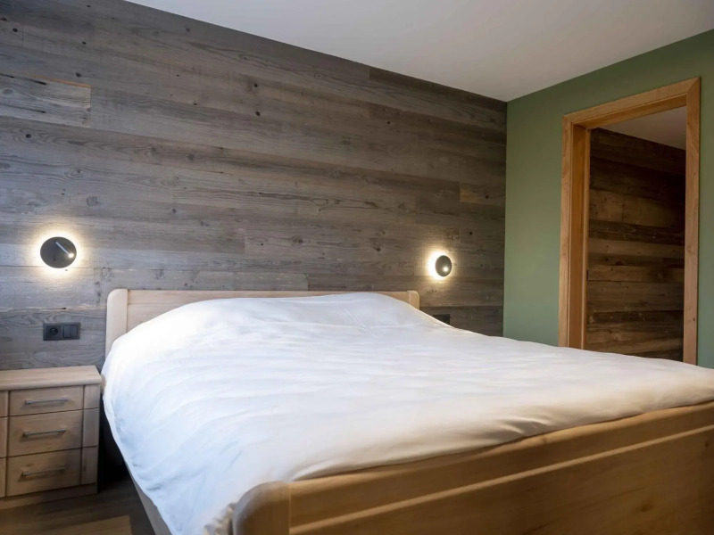 Vintage Holiday Home in Tavigny with Bar