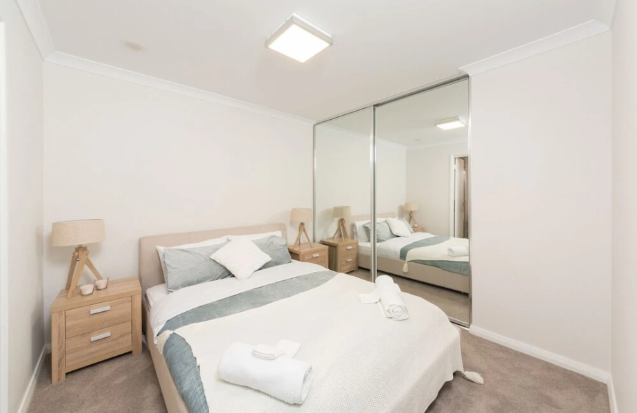 Lakeview Apartment Suite 16