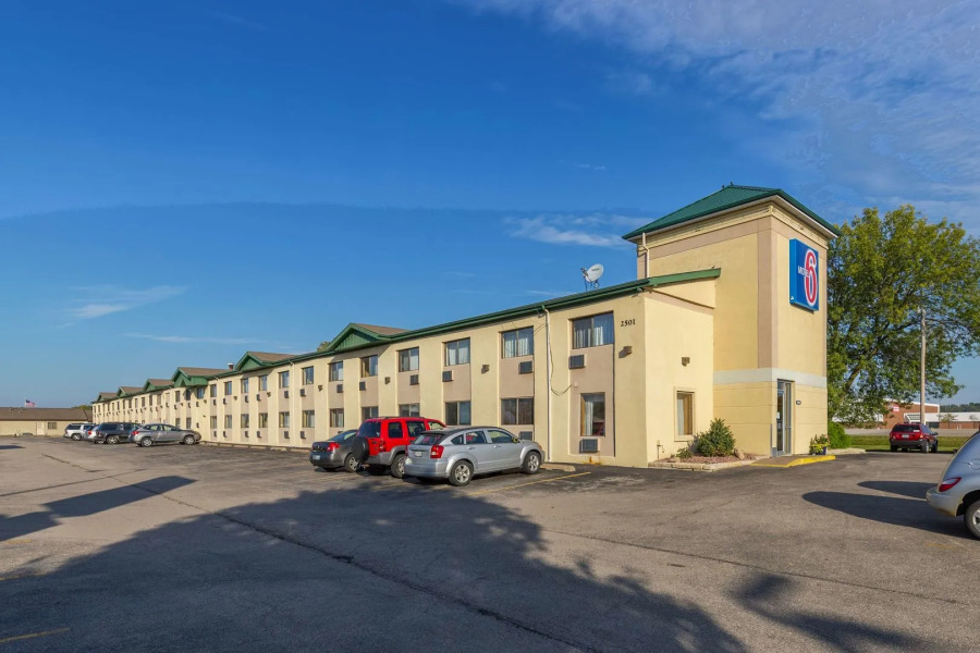 Motel 6-Moline, IL