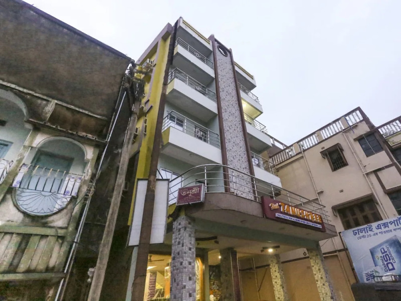 Hotel Tanushree by OYO Rooms