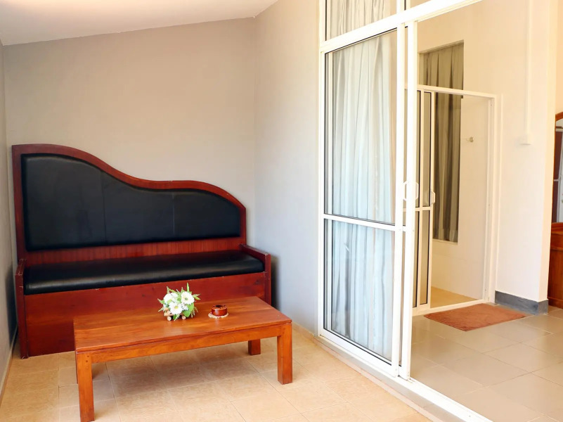 Roy Villa Beach Hotel