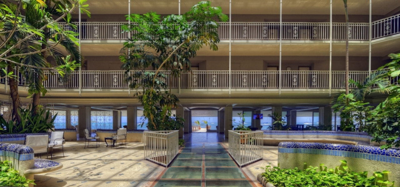 Le Beach Hotel