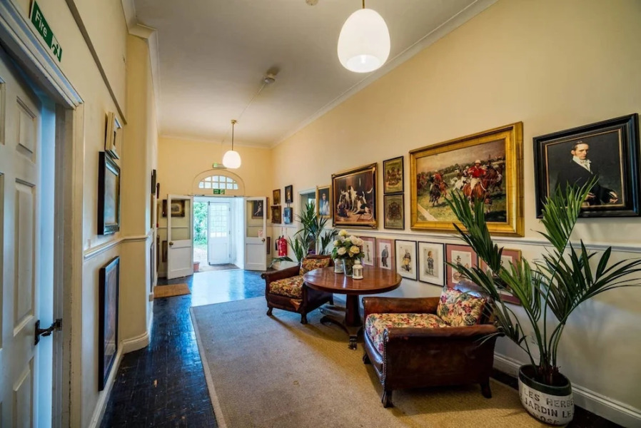 Cherry Blossom / 2-bed Home on Osea Island, Essex