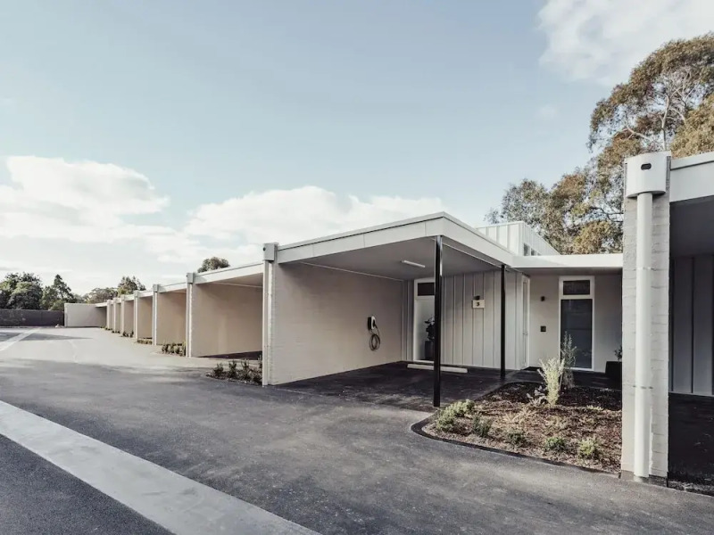 Clare Hillside Apartments