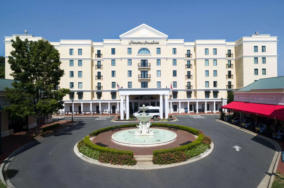 Hampton Inn & Suites Charlotte/South Park at Phillips Place