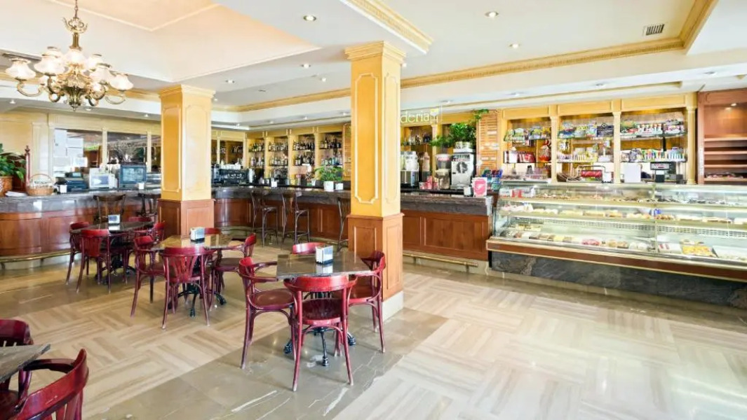 Apartamentos Turísticos La Fonda