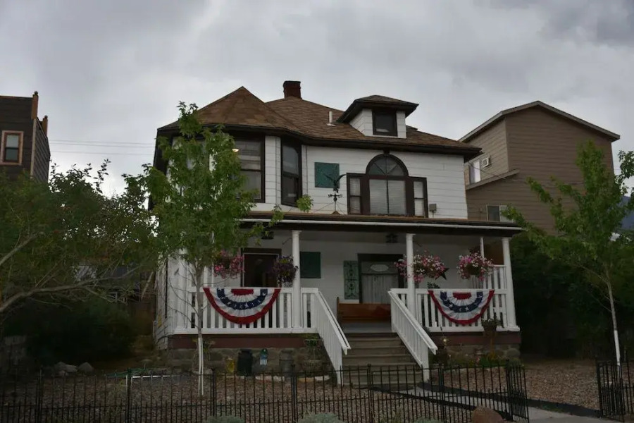 Victorian Inn & Carriage House