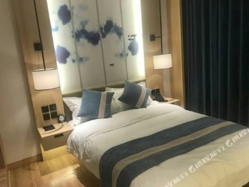 GELI Hotel (Ulanhot Steel Plant Xinqiao West Street)