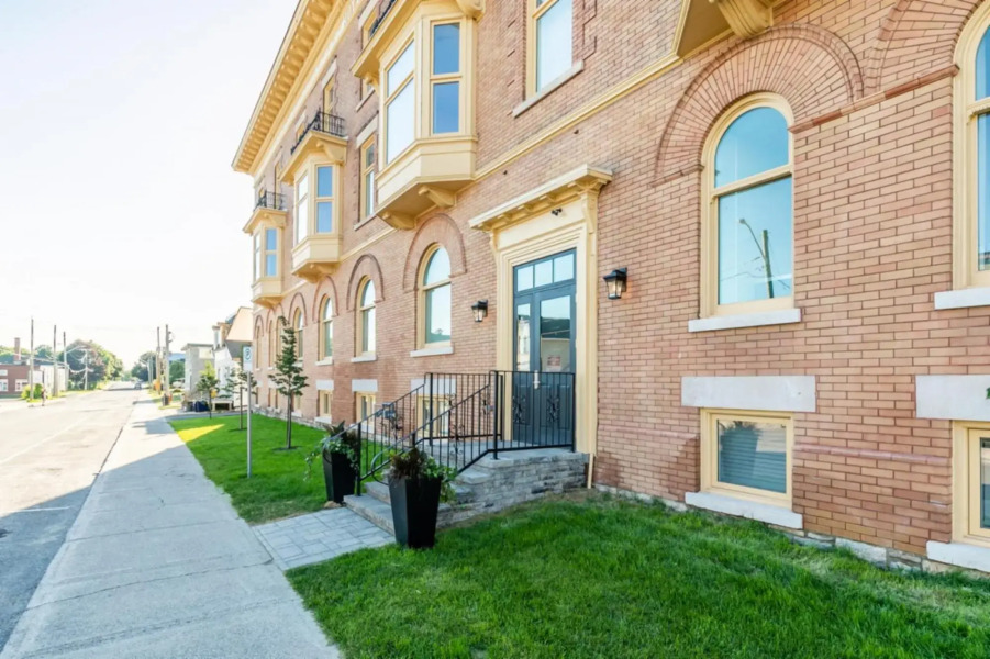 Heritage Rideau 2Br Apartment Free Parking