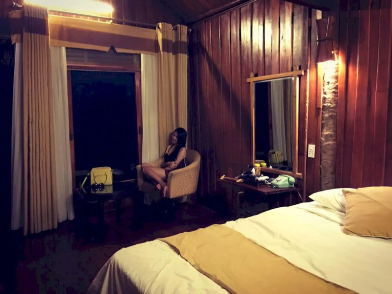 Monkey Island Resort