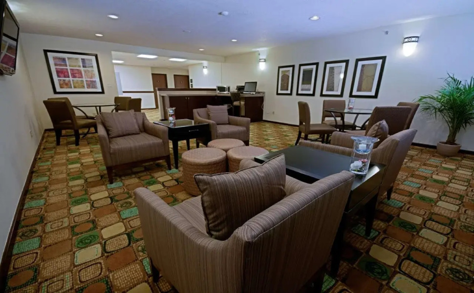 Best Western Plus Plaza Hotel