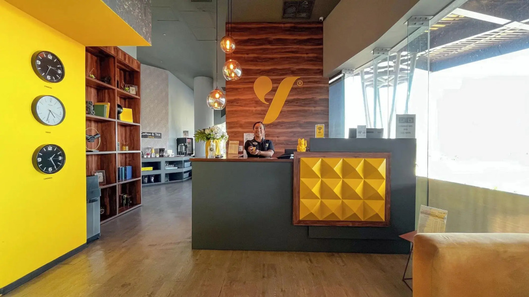 The Yellow Capsule Cancun Close to Airport