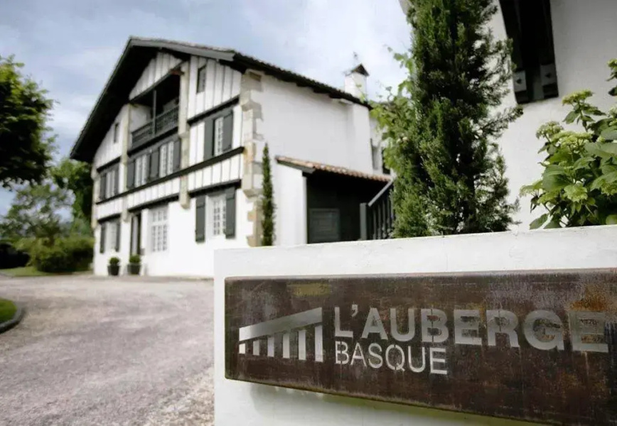 LAuberge Basque
