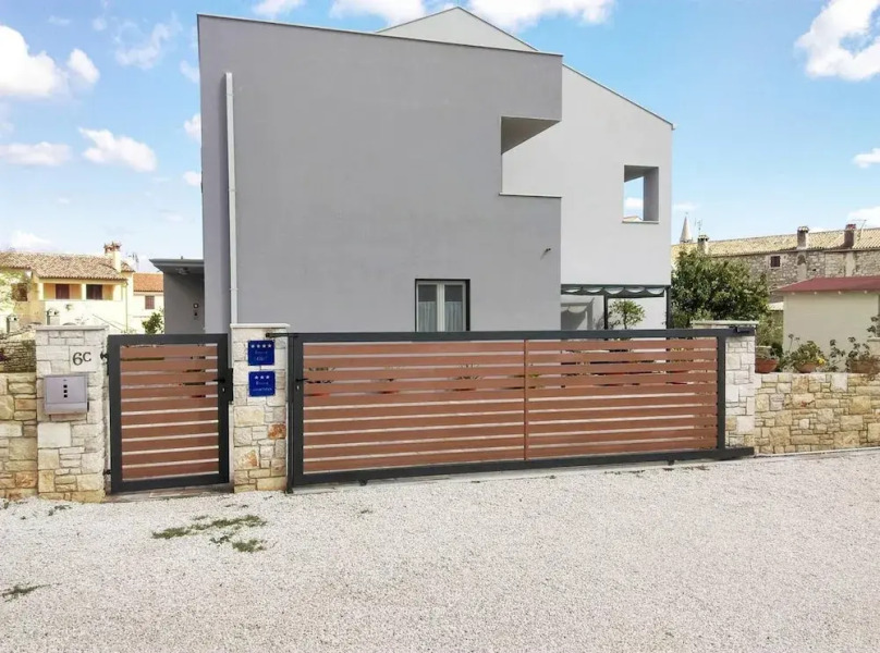 Apartment With one Bedroom in Bale, With Shared Pool, Furnished Terrace and Wifi - Near the Beach