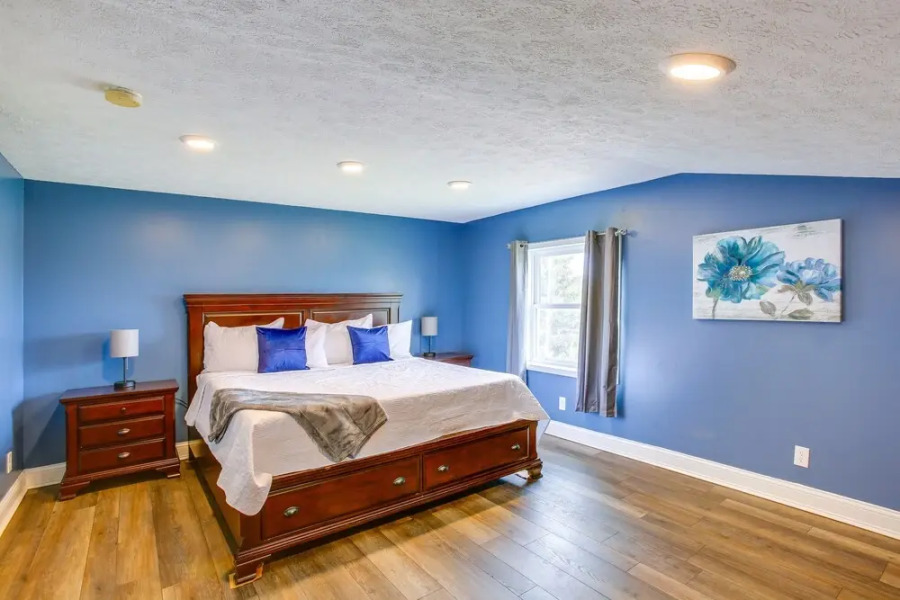 Charming Cadillac Retreat w/ Private Hot Tub!