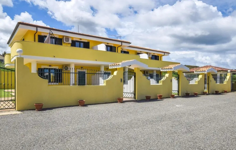 Amazing Apartment in Briatico With Wifi and 2 Bedrooms