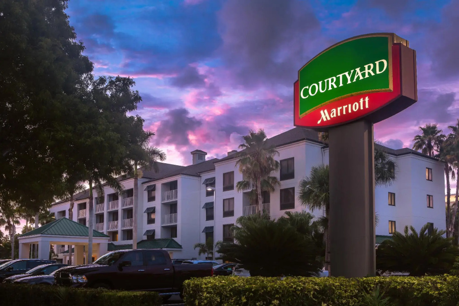 Courtyard by Marriott - Naples