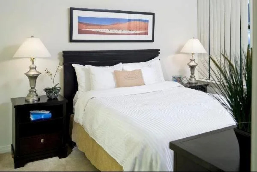 Oak Creek Apartments