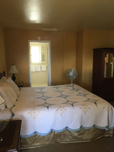 Carmel Wayfarer Inn