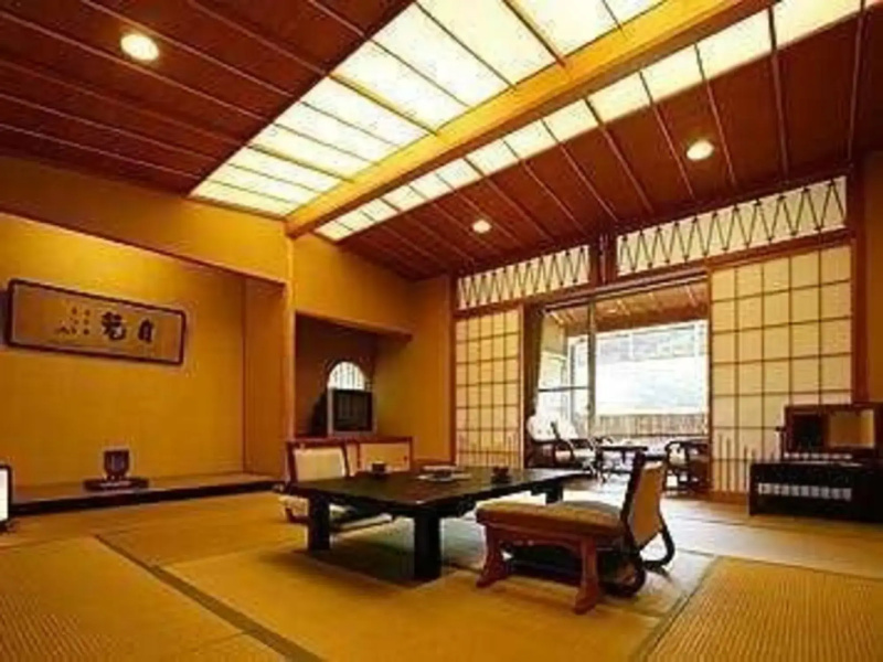 Yugawara Hot Spring Inn Fujitaya