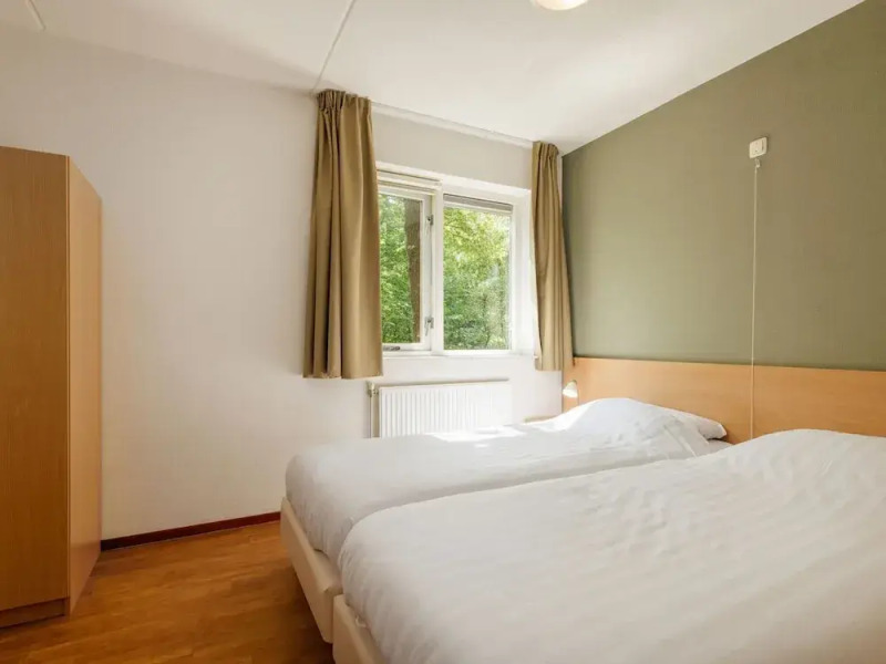 Hoenderloo Getaway With Pool