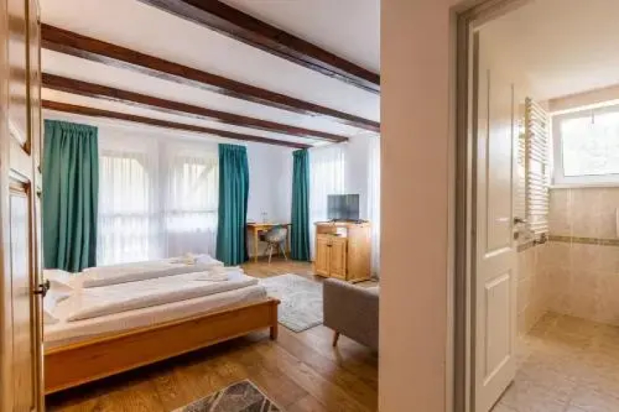 Complex Pastravaria Albota