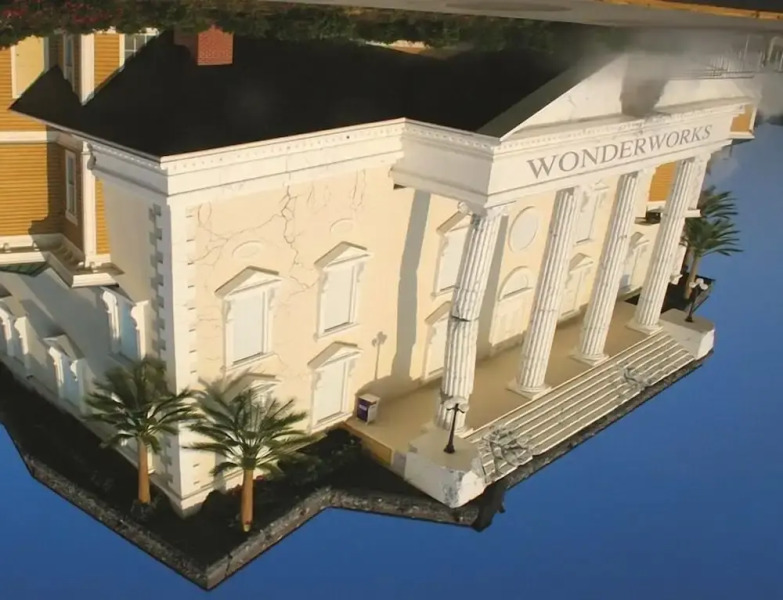 Picture Perfect 7 Br cabin by RedAwning